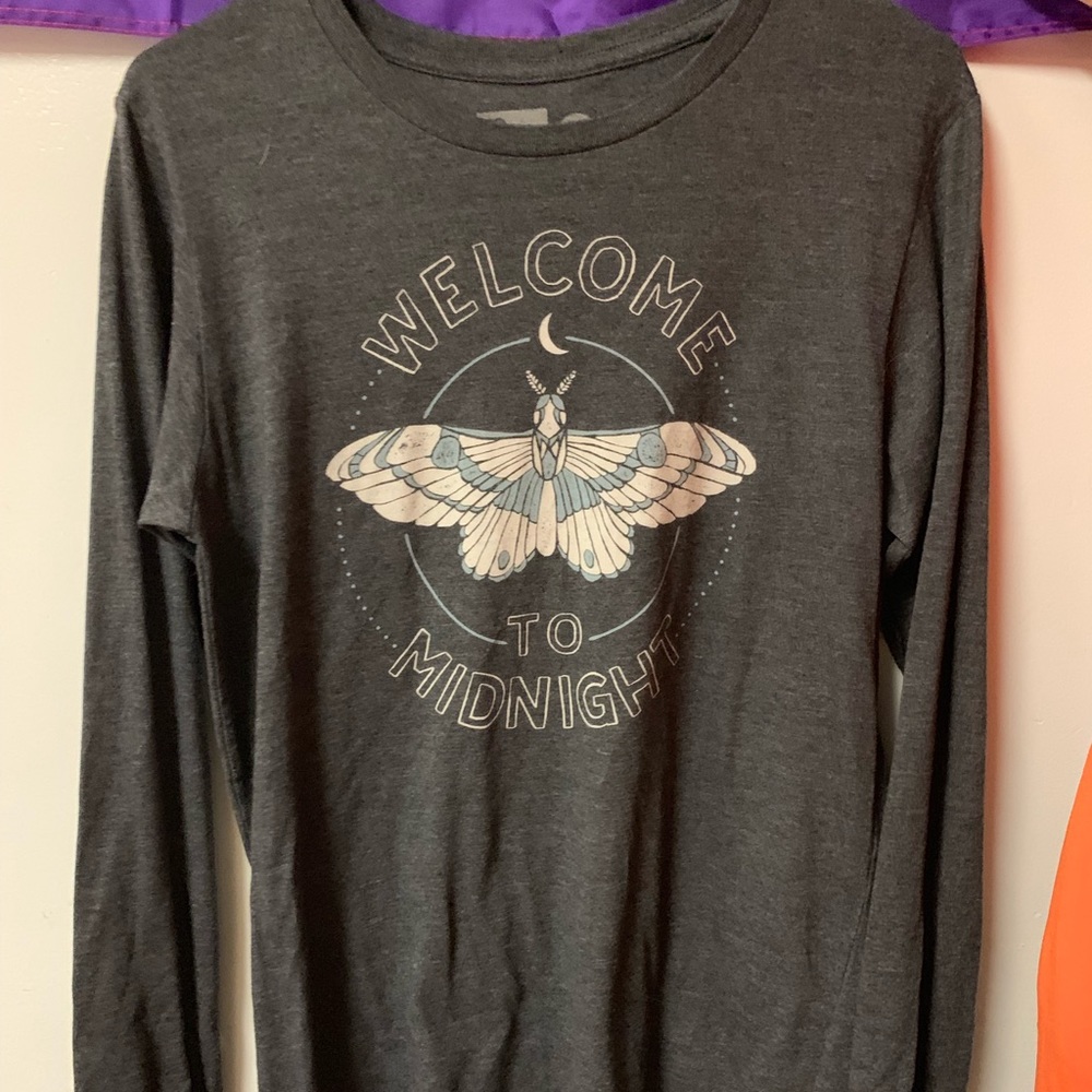 Long sleeve.